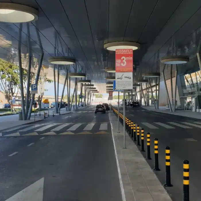 zona de llegadas del aeropuerto de dubrovnik