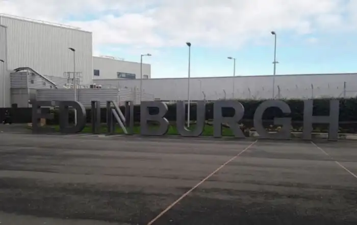 exterior aeropuerto edimburgo