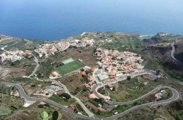 vista desde arriba de la ciudad de agulo