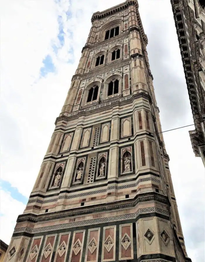 imagen exterior campanario catedral di santa maria del fiore