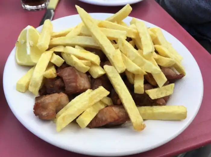 plato de comida carne fiesta en casa santiago