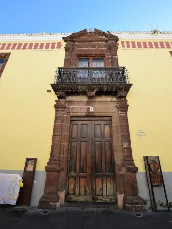 puerta entrada casa-alvarado-bracamonte