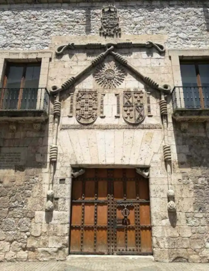 palacio de los condestables de castilla