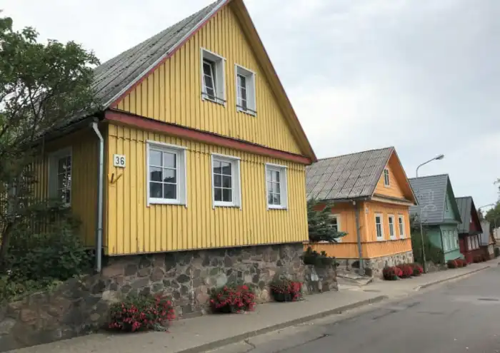 casas caraitas en la ciudad de trakai