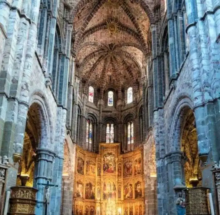 interior catedral de avila