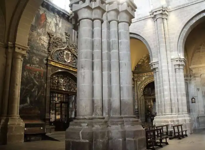 vista interior de la catedral de zamora