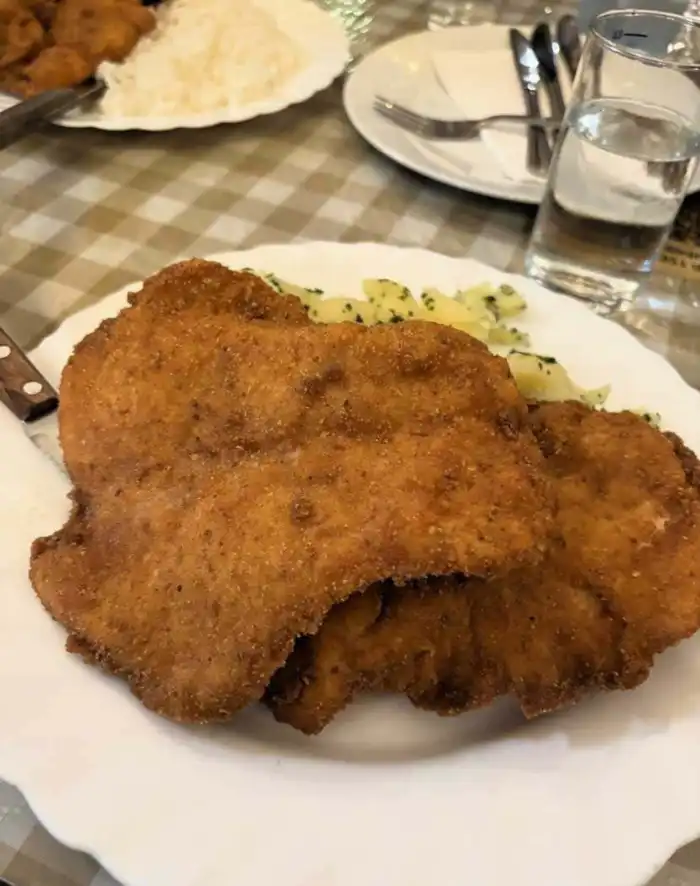 comida en el restaurante frici papa