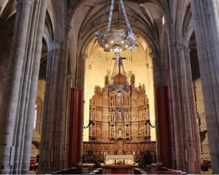interior concatedral de santa maria