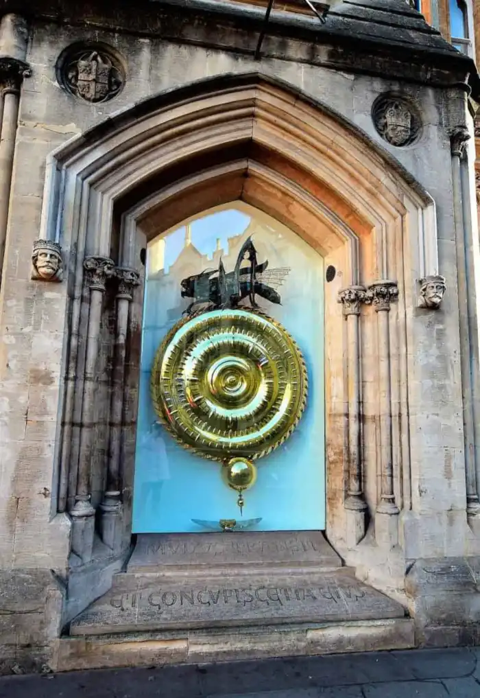 corpus-clock curioso reloj que ver en cambridge