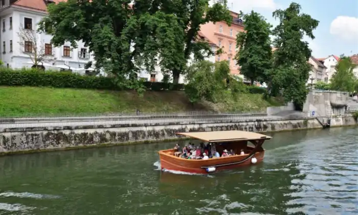 navegando por el rio ljublianica