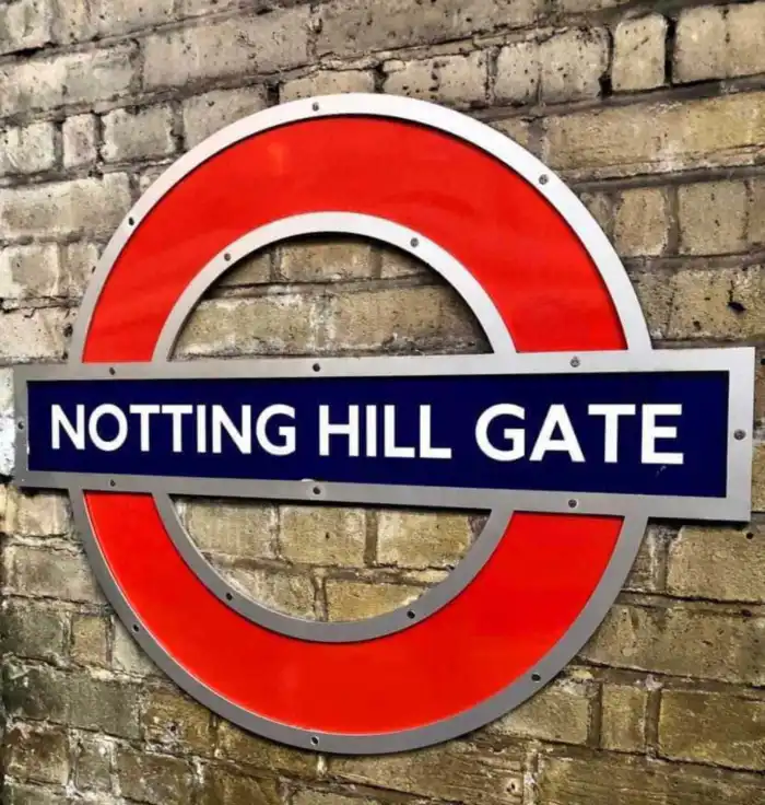 entrada estacion de notting hill