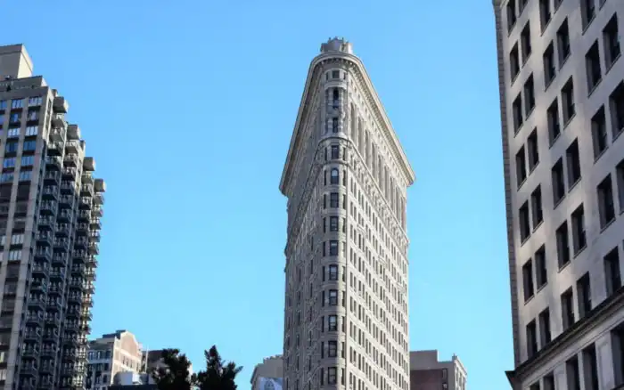 curioso edificio flat iron