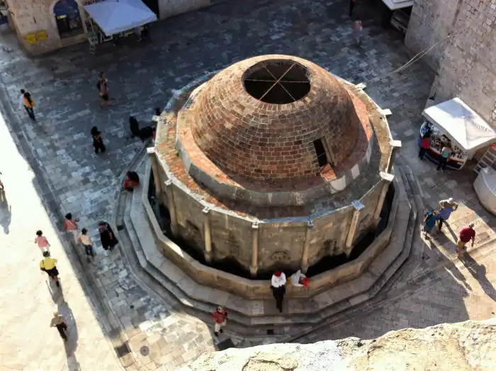 fuente de onofrio interesante de ver en dubrovnik