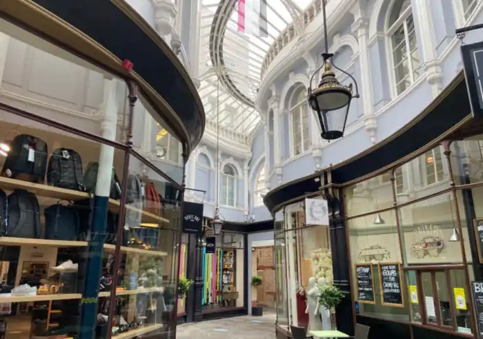 galeria comercial en la ciudad