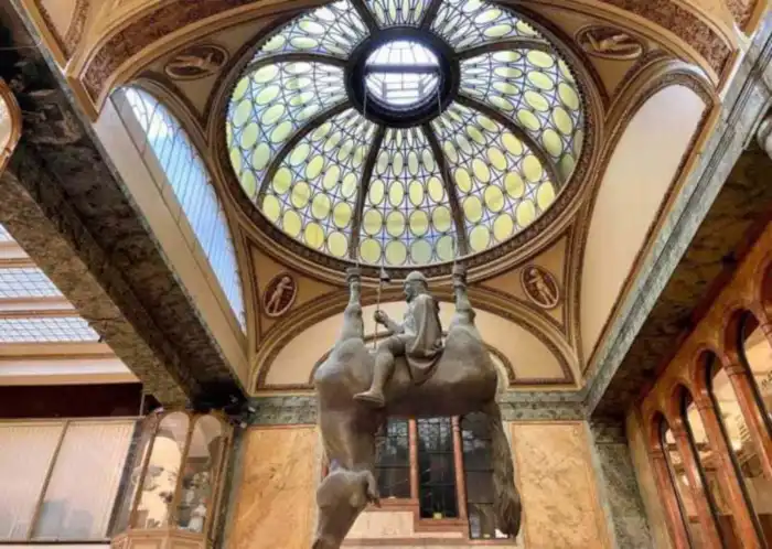 galeria lucerna praga interior