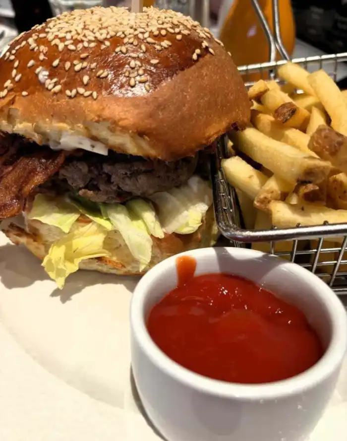 hamburguesas en menza restaurant