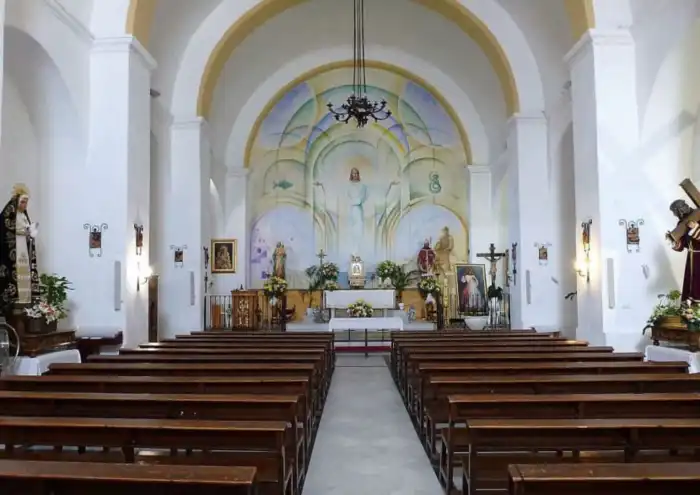 interior iglesia de santa maria para ver en mojacar