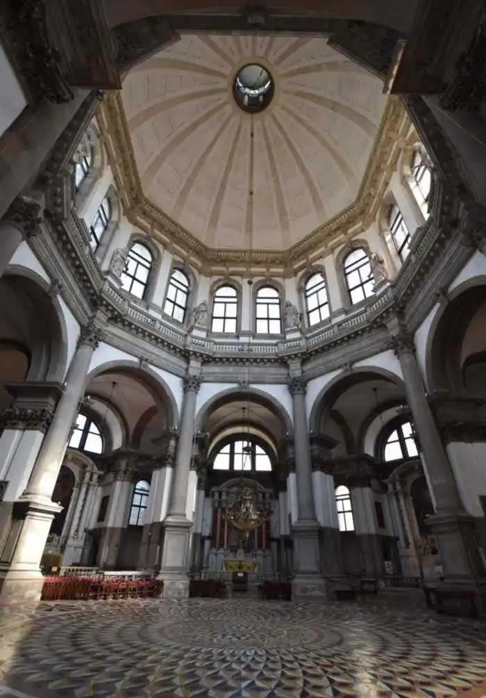 iglesia santa maria de la salute venecia