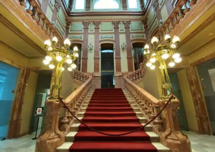 interior ayuntamiento antiguo albacete