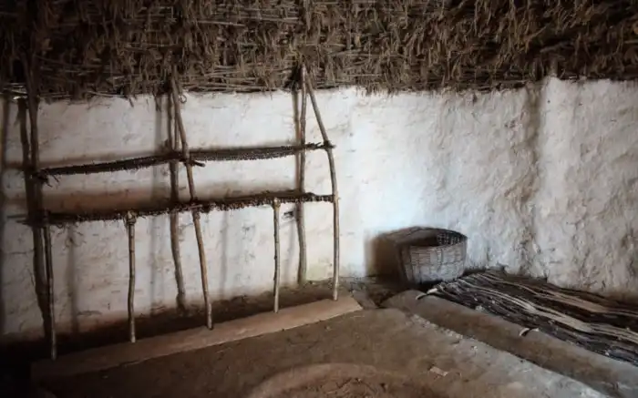 interior-casa-neolitica stonehenge