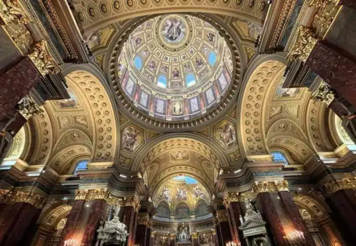 interior catedral basilica de san esteban