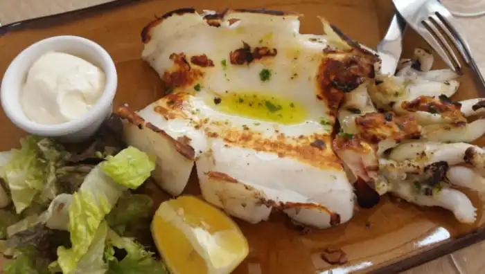 comida en restaurante la-fonda