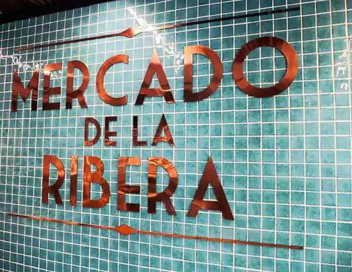 letrero mercado de la ribera