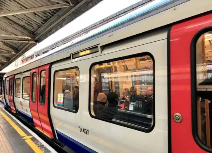 imagen vagon metro-de-londres