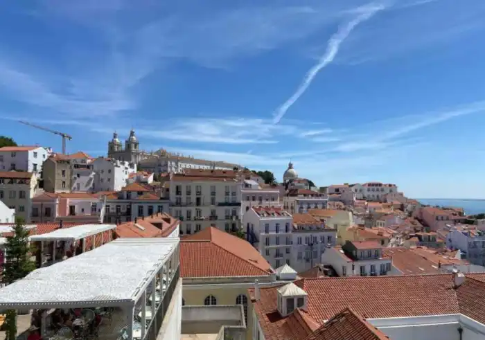 mirador portas do sol uno de los mejores miradores de lisboa