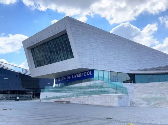 exterior museo de liverpool