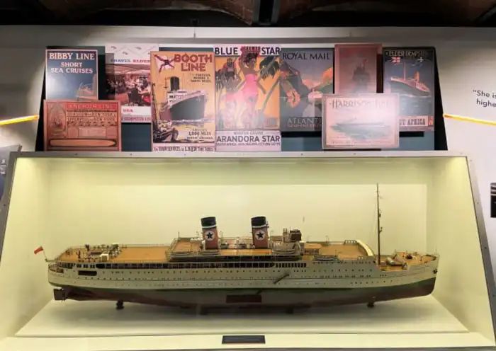 interior museo maritimo de liverpool