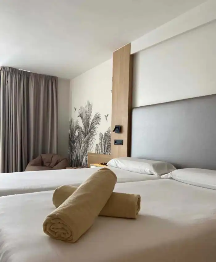 alojamiento mynd hotel