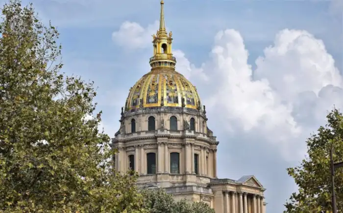 vista cupula palacio de los invalidos en paris