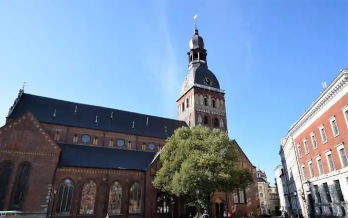 plaza-catedral-en-riga