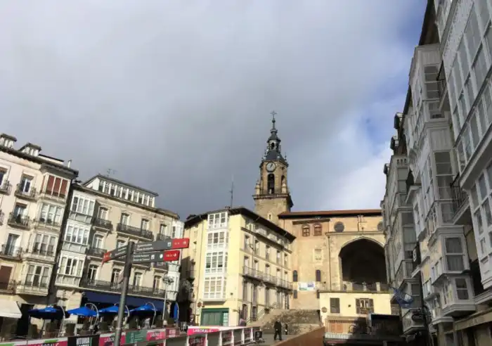 plaza-de-la-virgen-blanca o plaza vieja