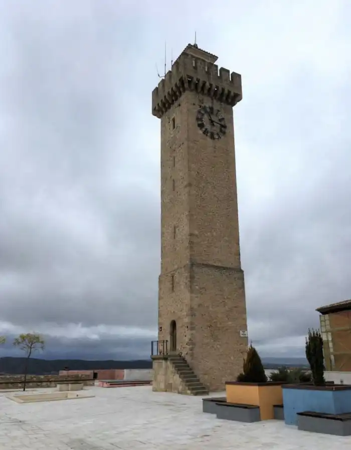 plaza y torre-de-mangana