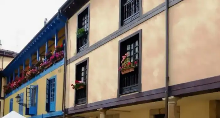 plaza del fontan del casco antiguo de oviedo