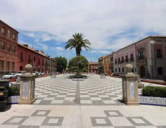 plaza del pan en talavera de la reina