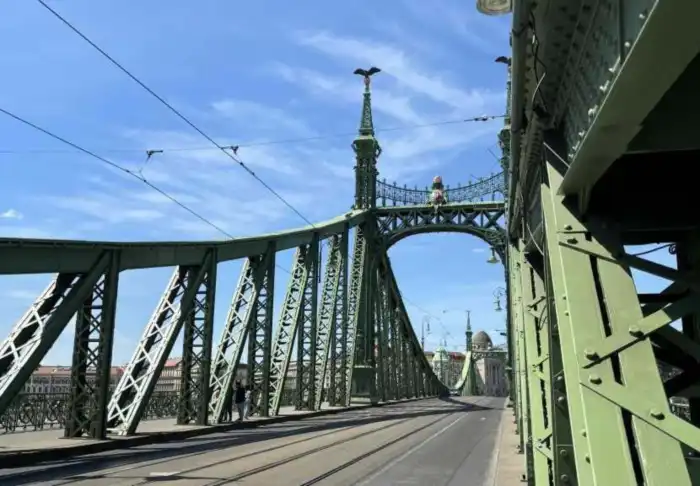 foto puente de la libertad