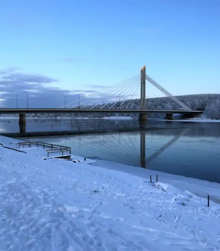 vista lateral puente-vela-lenador-rovaniemi