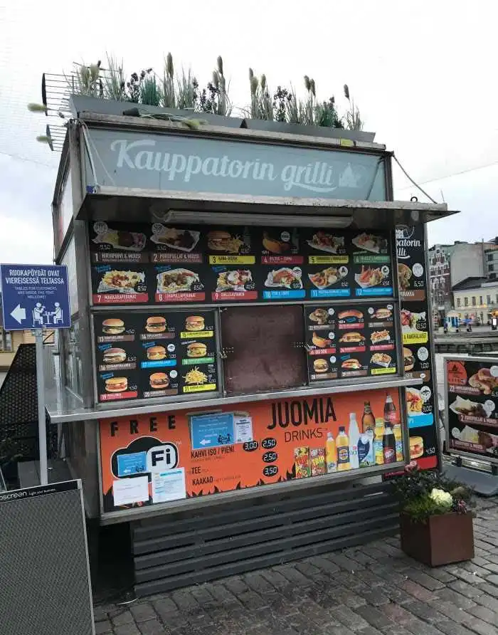 puesto-de venta en-plaza-del-mercado-helsinki