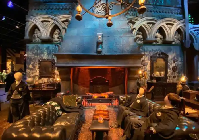 sala comun de slytherin en los estudios de londres