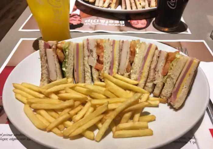 comida sandwich-club