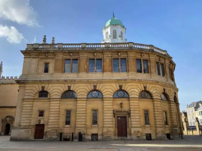 exterior teatro sheldonian