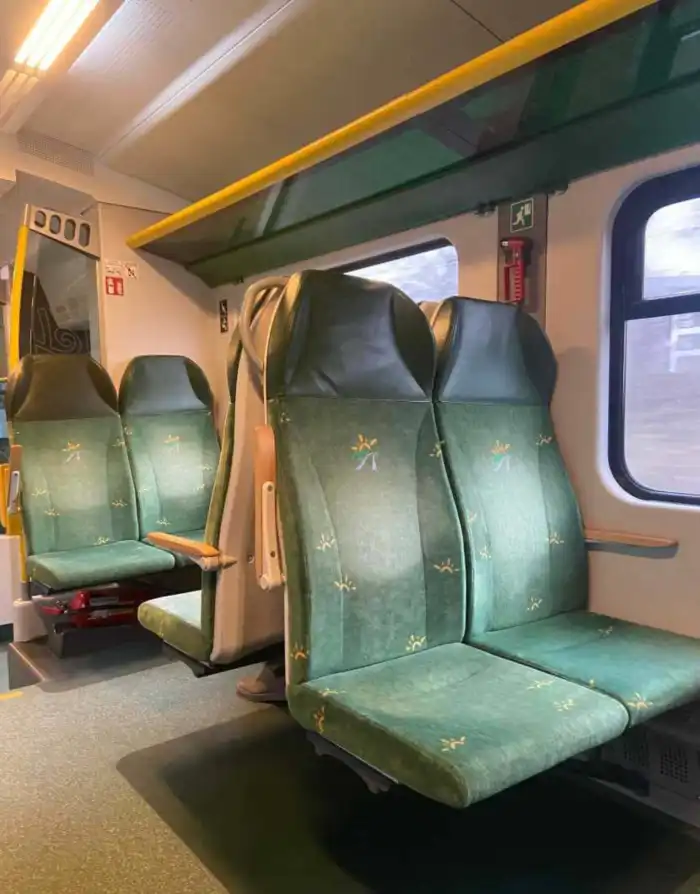 interior tren entre varsovia y cracovia