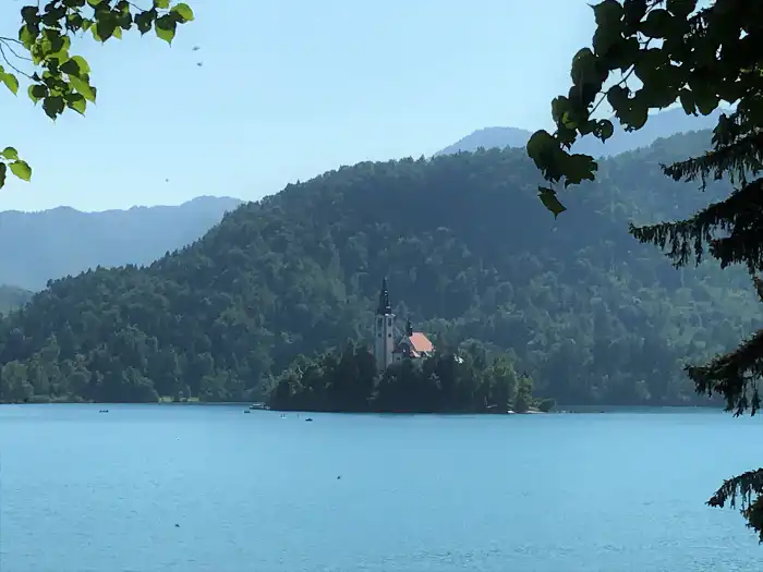 vista castillo del lago bled