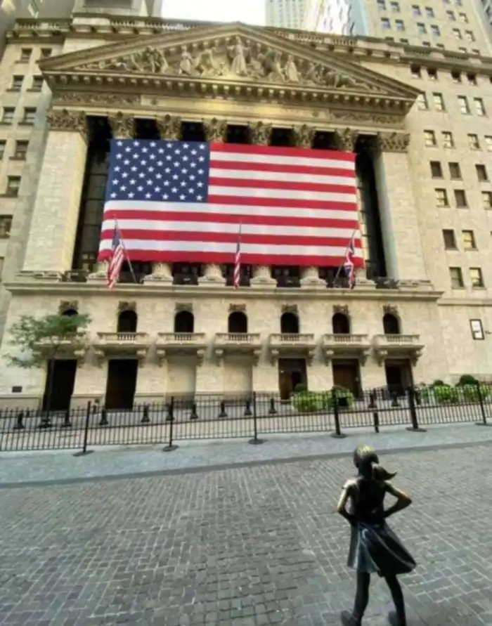 nina y wall street