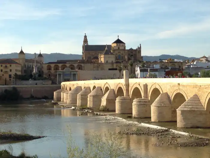 una de las ciudades mas bonitas es cordoba