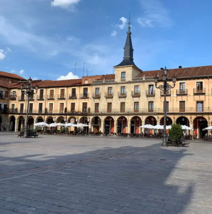 leon una de las ciudades mas monumentales y bonitas espanolas