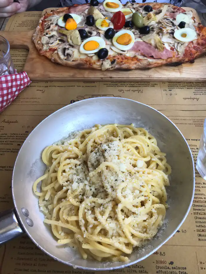 nuestra comida y restaurante preferido en el barrio de trastevere